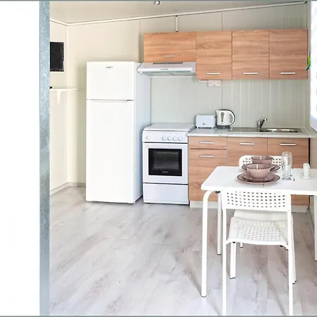 The Harbour Private Cabins And *