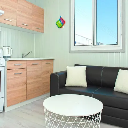 Hostel The Harbour Private Cabins And Protaras