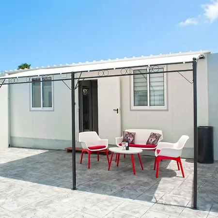 Hostel The Harbour Private Cabins And Protaras